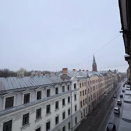 Tiny Paris In Heart アパート リガ